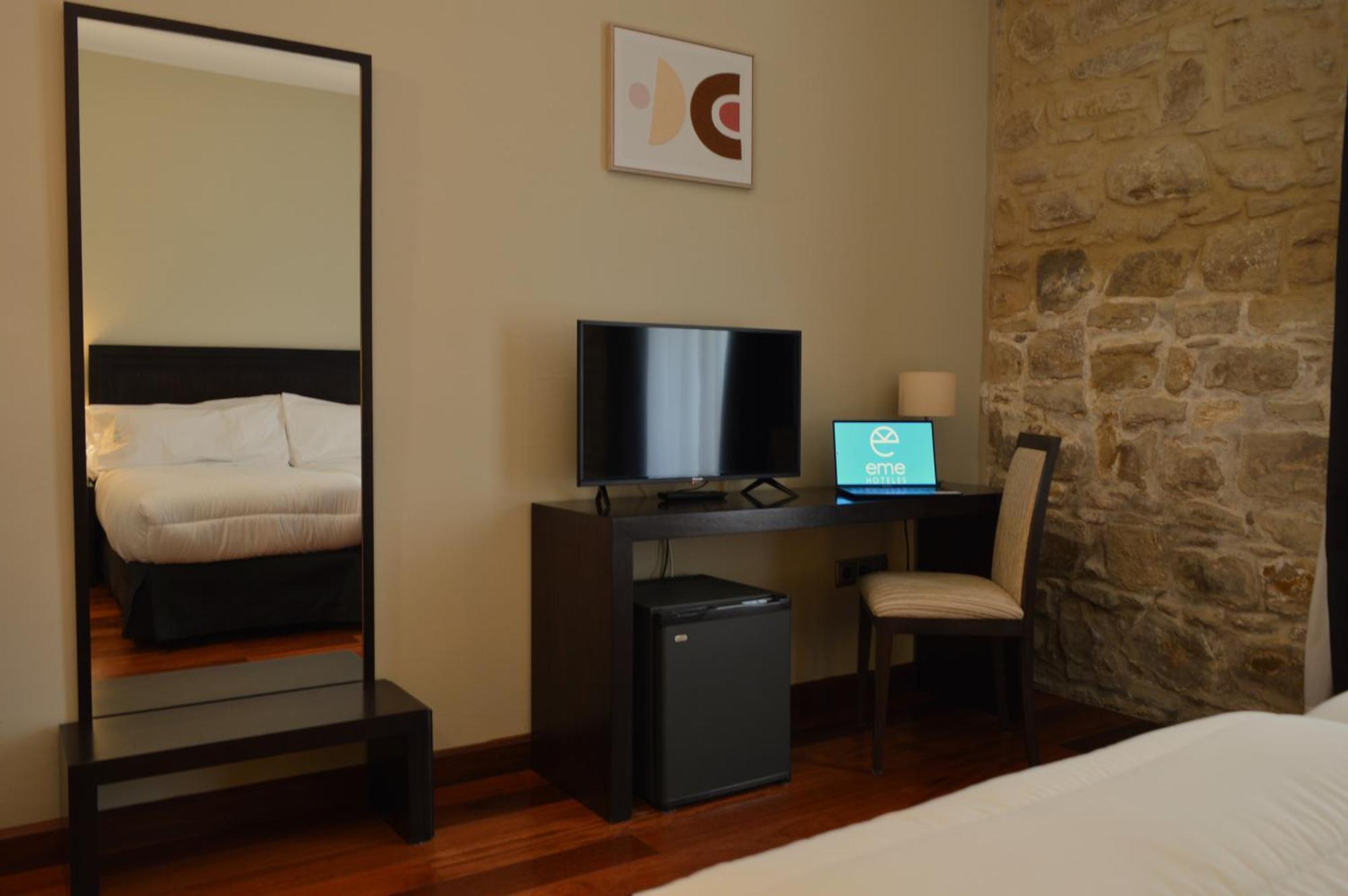 Hotel Baeza Monumental By Eme Hoteles ภายนอก รูปภาพ