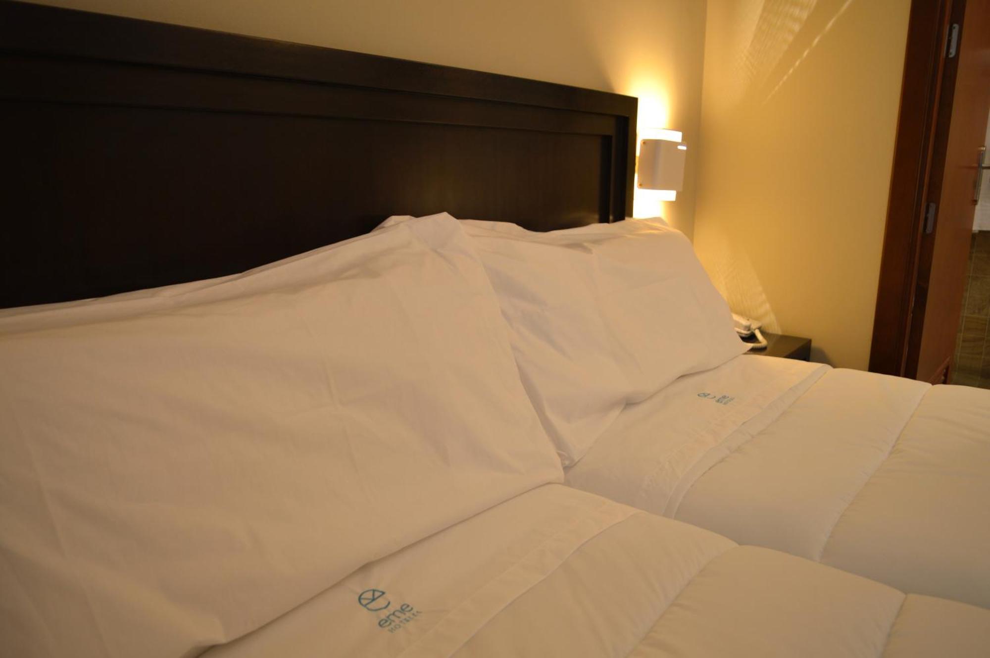 Hotel Baeza Monumental By Eme Hoteles ภายนอก รูปภาพ