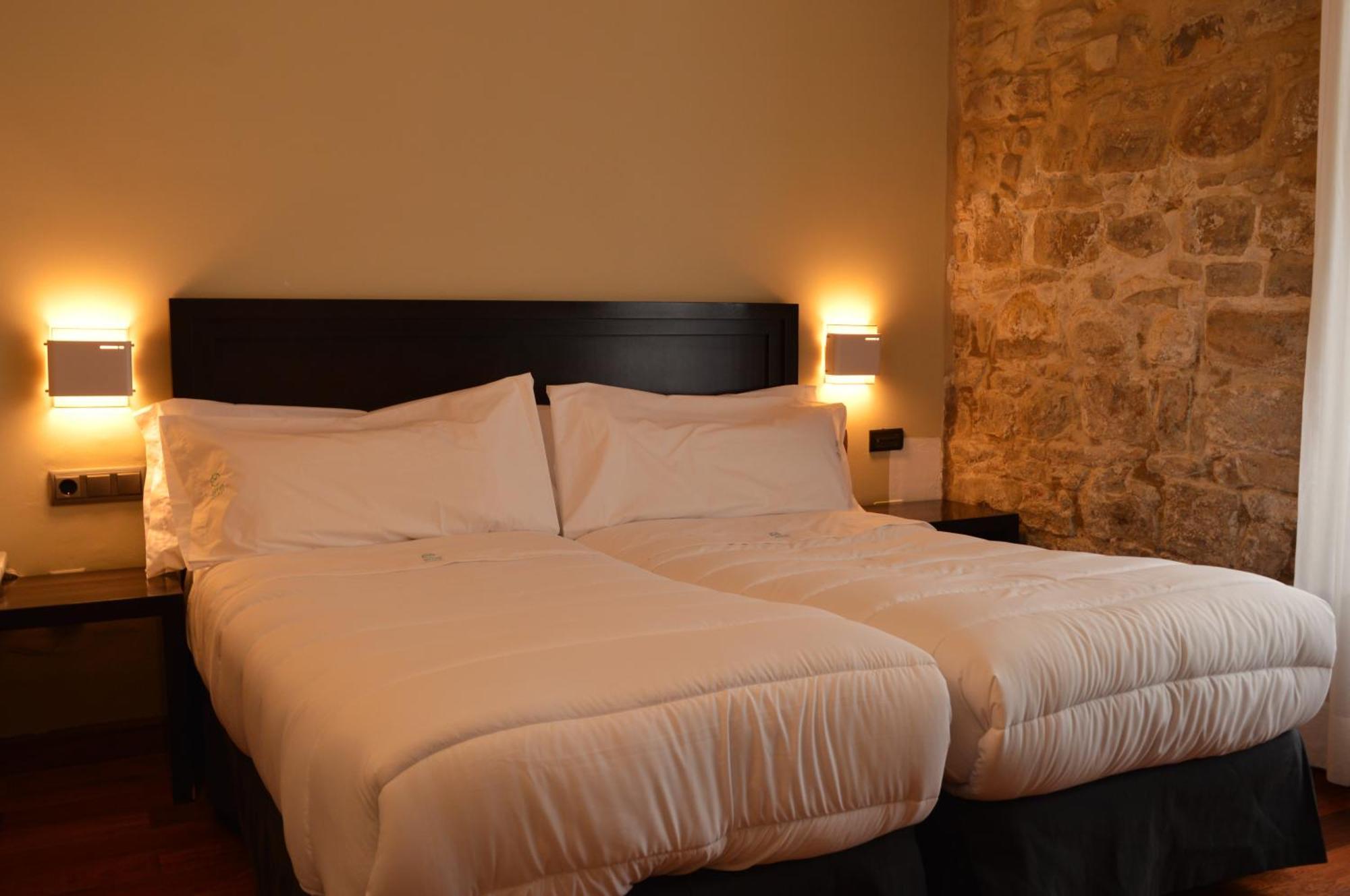 Hotel Baeza Monumental By Eme Hoteles ภายนอก รูปภาพ