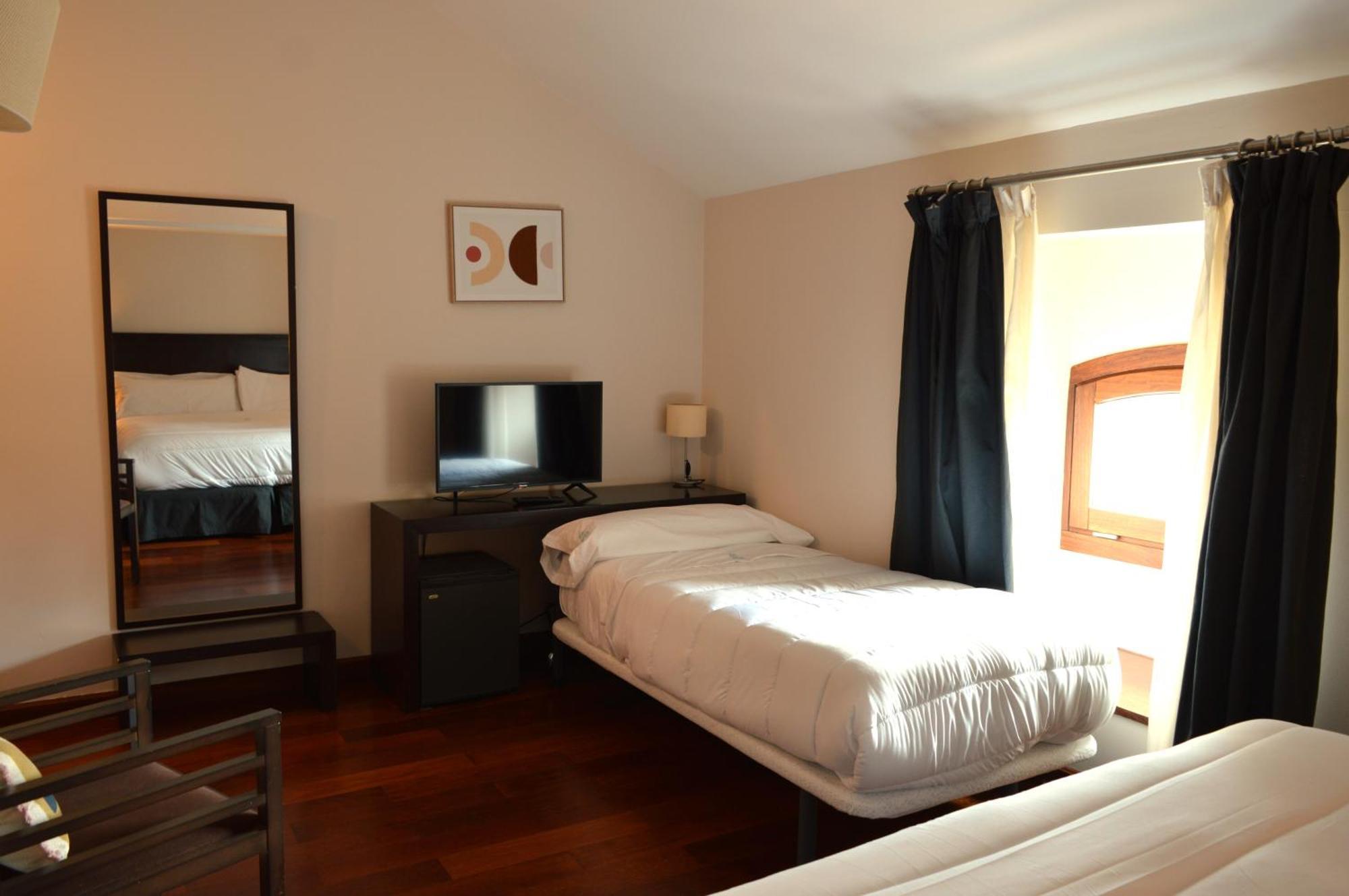 Hotel Baeza Monumental By Eme Hoteles ภายนอก รูปภาพ