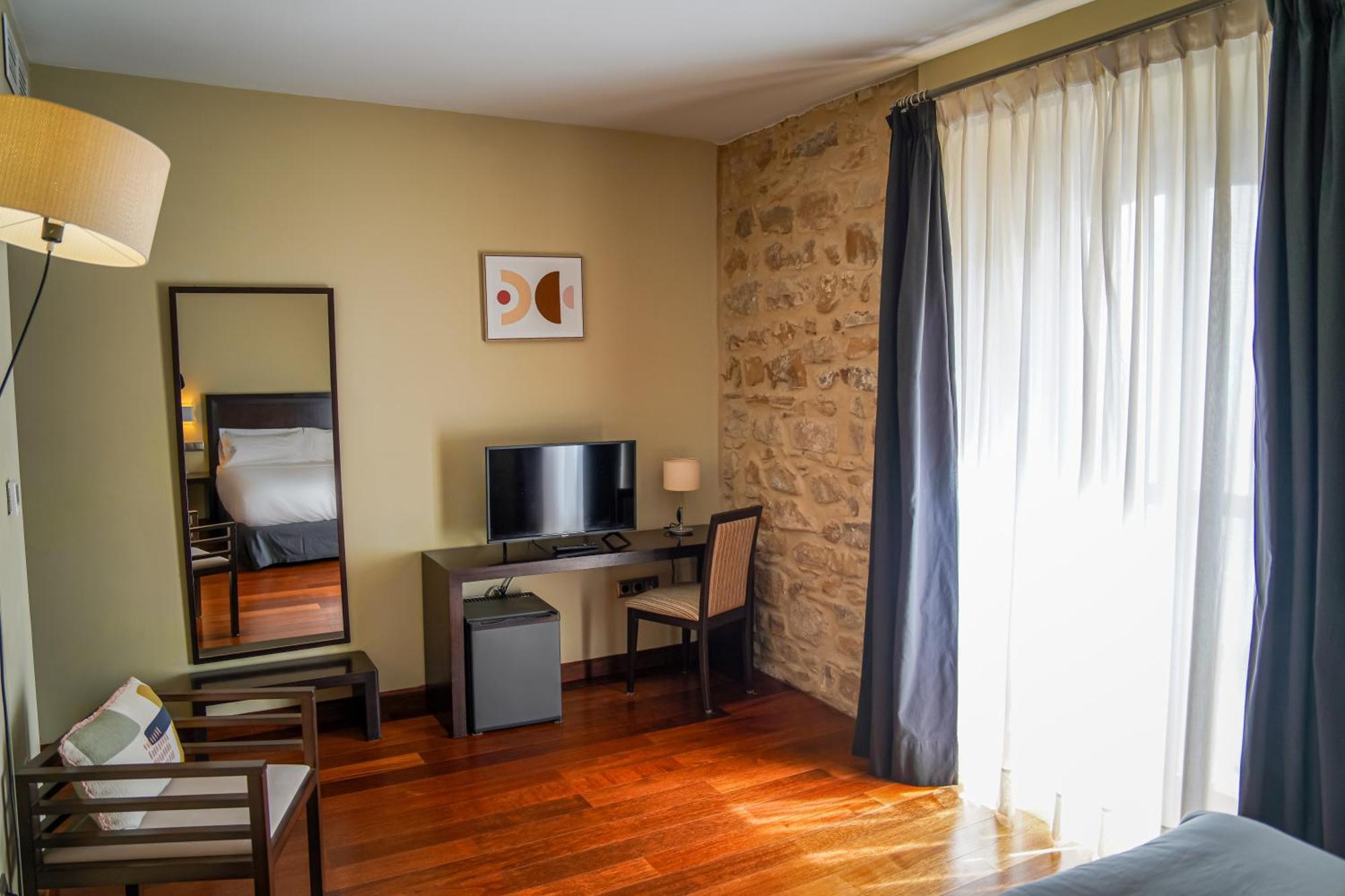 Hotel Baeza Monumental By Eme Hoteles ภายนอก รูปภาพ