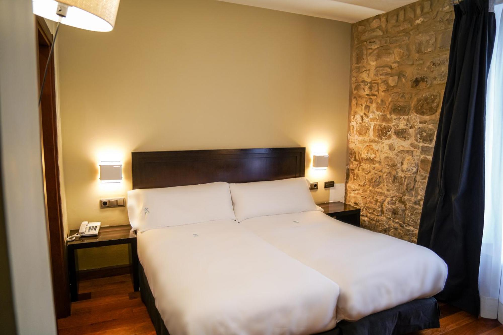 Hotel Baeza Monumental By Eme Hoteles ภายนอก รูปภาพ