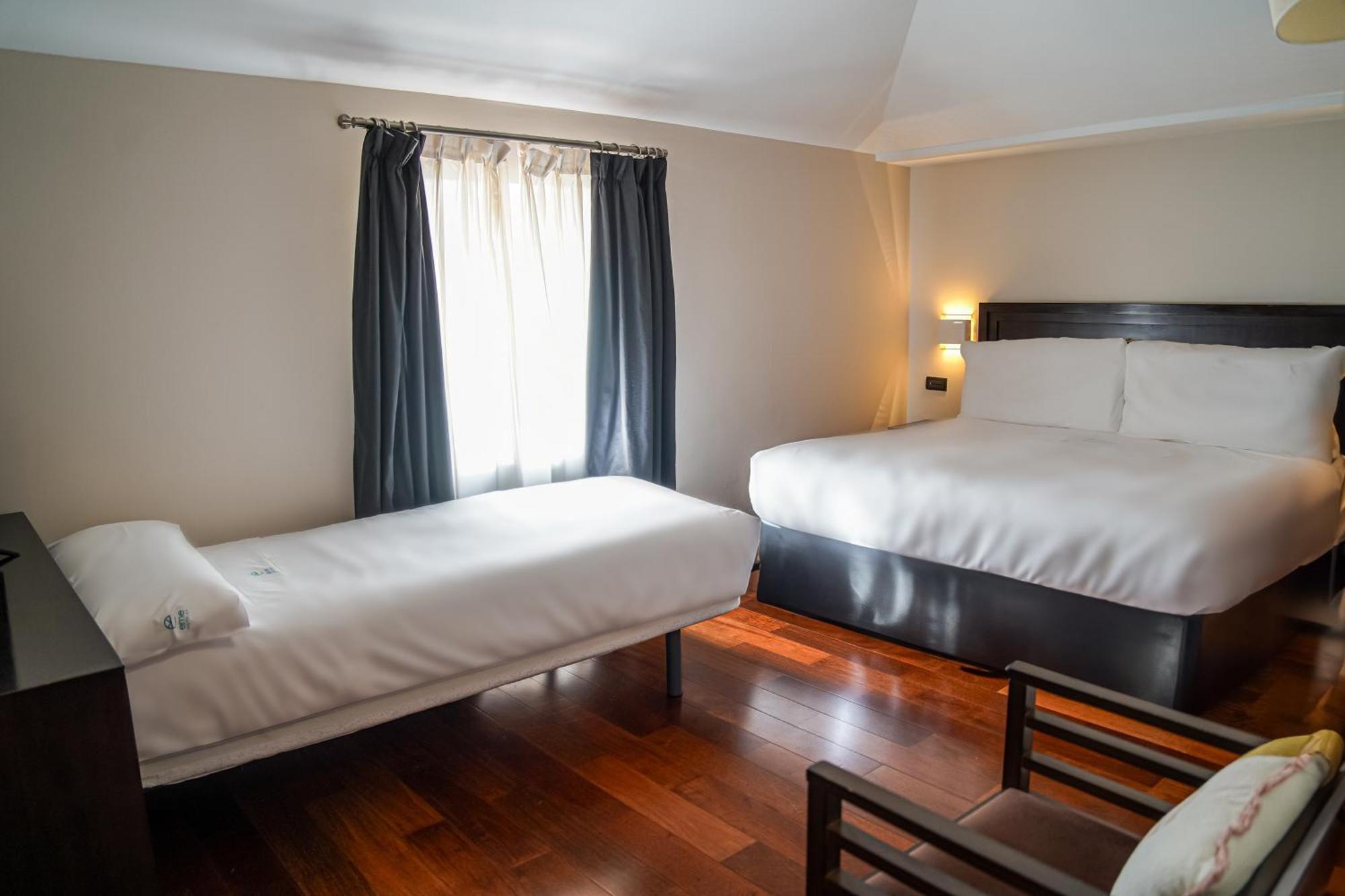 Hotel Baeza Monumental By Eme Hoteles ภายนอก รูปภาพ