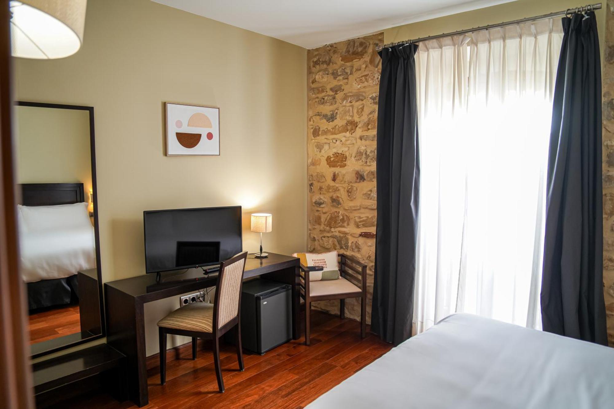 Hotel Baeza Monumental By Eme Hoteles ภายนอก รูปภาพ