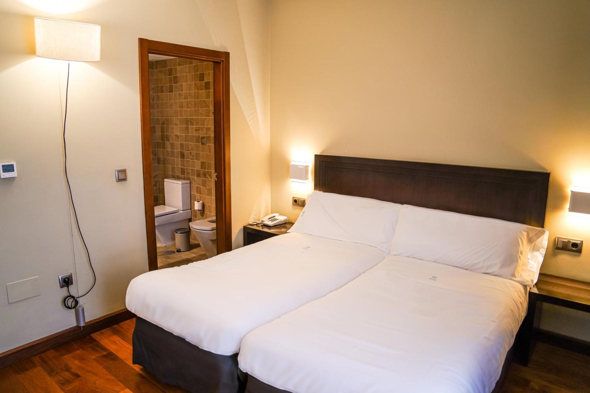 Hotel Baeza Monumental By Eme Hoteles ภายนอก รูปภาพ