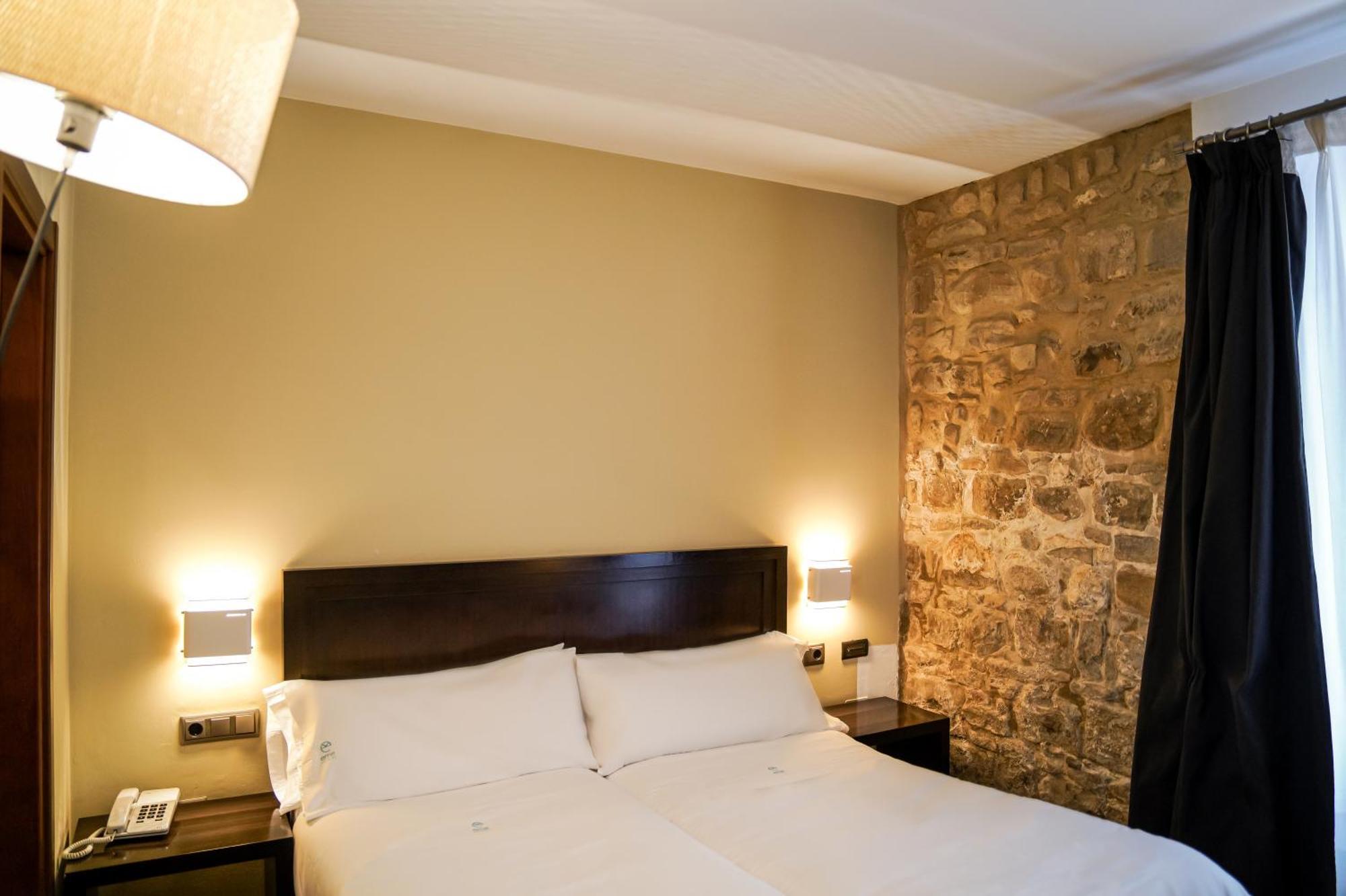 Hotel Baeza Monumental By Eme Hoteles ภายนอก รูปภาพ