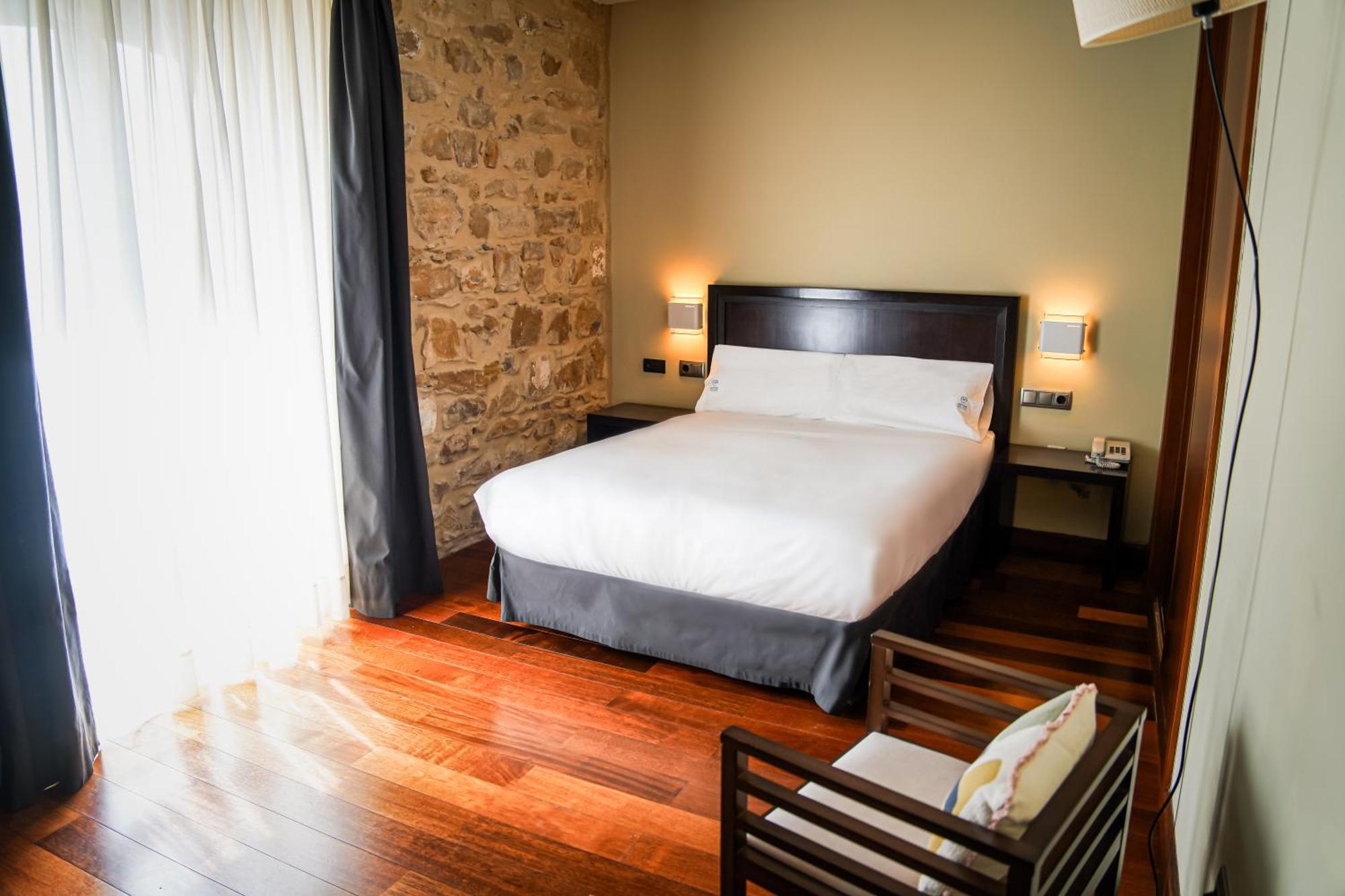 Hotel Baeza Monumental By Eme Hoteles ภายนอก รูปภาพ