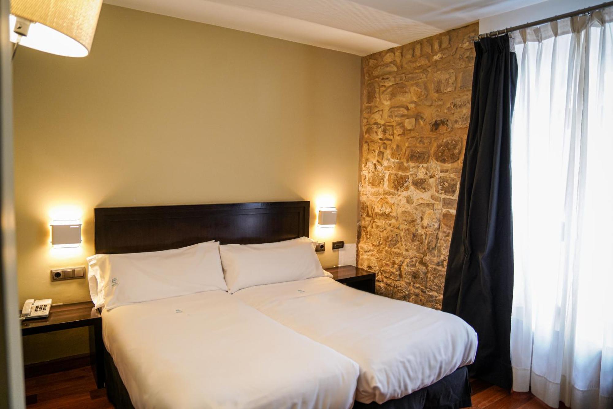 Hotel Baeza Monumental By Eme Hoteles ภายนอก รูปภาพ