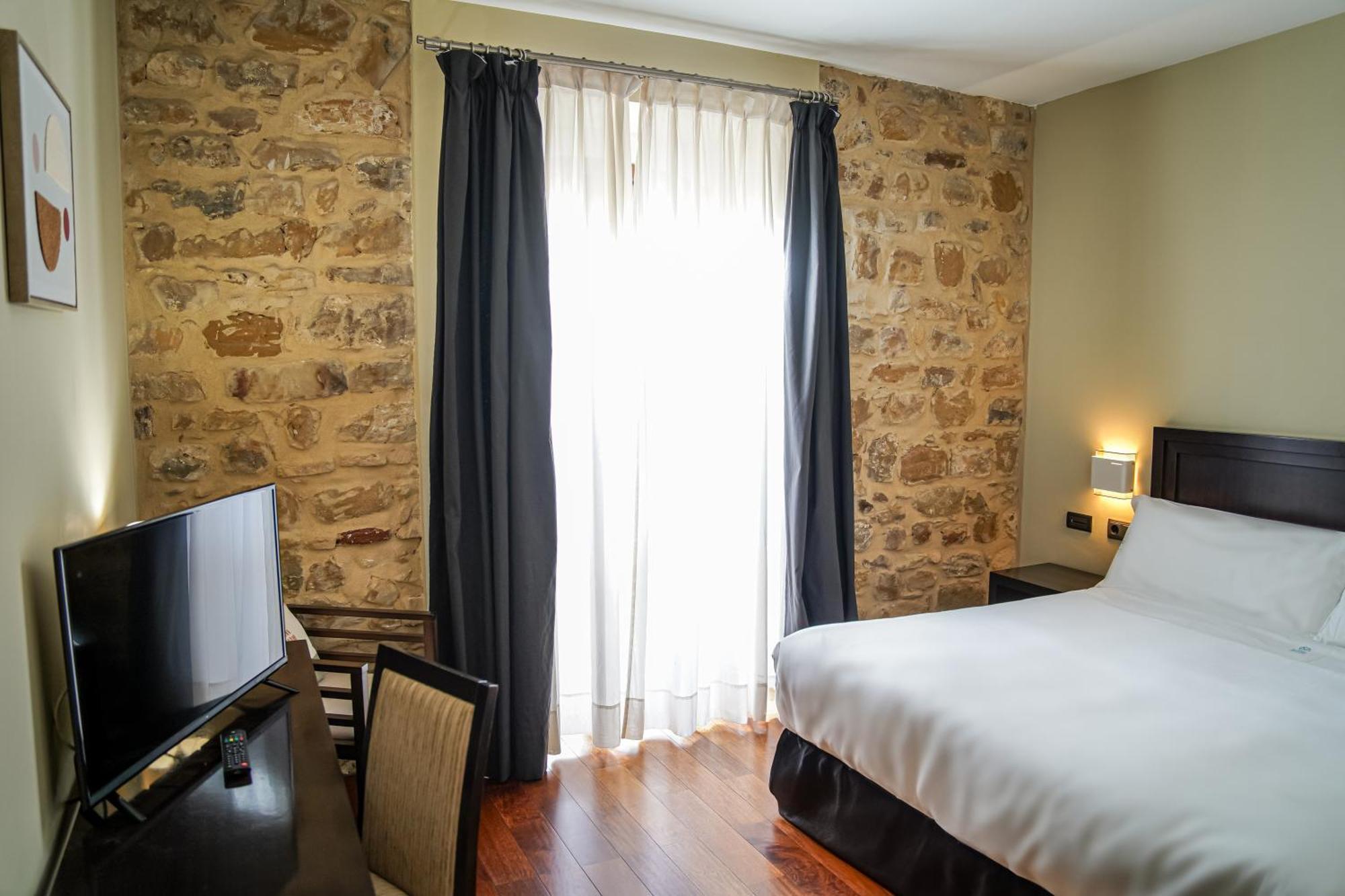 Hotel Baeza Monumental By Eme Hoteles ภายนอก รูปภาพ