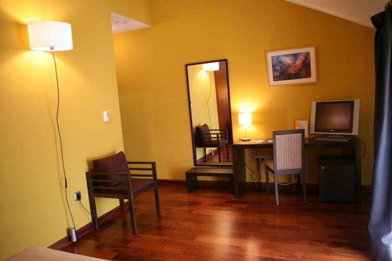 Hotel Baeza Monumental By Eme Hoteles ห้อง รูปภาพ